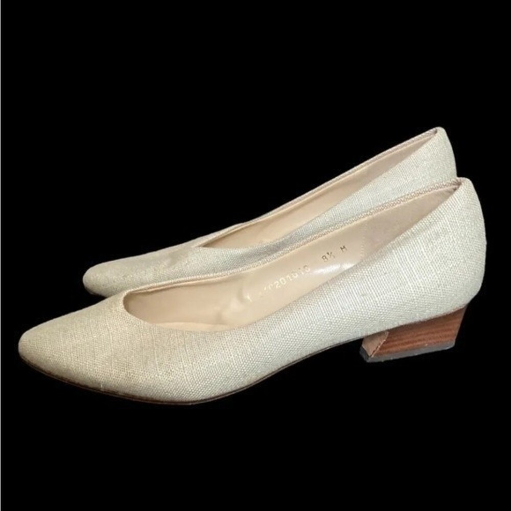 CARESSA  Spain Fabric Upper Leather Sole Low Heel Shoes Size 8.5 M Pumps